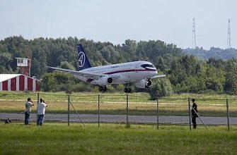 159B701Cf5B58Bf9Ca08D1Ef3Dd09Df1 Самолет Sukhoi Superjet Авиакомпании «Азимут» Отменил Взлет Из-За Неисправности Компьютера 13